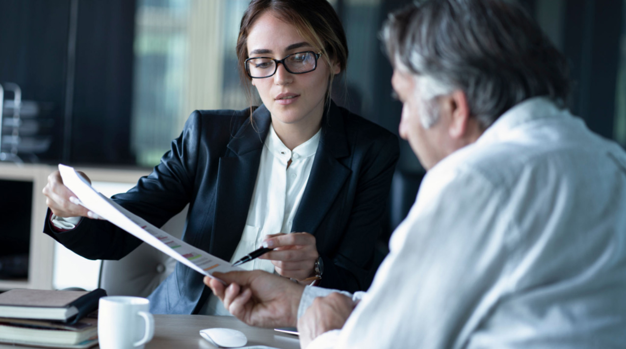 Gesflyco lo forman un equipo multidisciplinar de abogados asesores fiscales laboralistas y contables